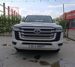 تۆیۆتا لاند کروزەر